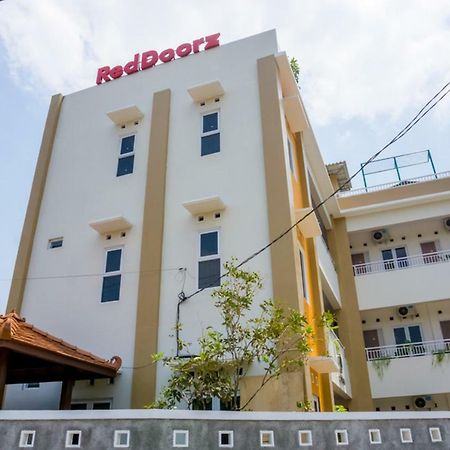 เรดดอร์ซ ชาเรียะฮ์ เนียร์ ตามัน เปลางี มอนจาลี Hotel Melati ภายนอก รูปภาพ